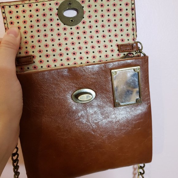 Forever 21 Handbags - Vintage Style Forever 21 Crossbody Bag 🎉